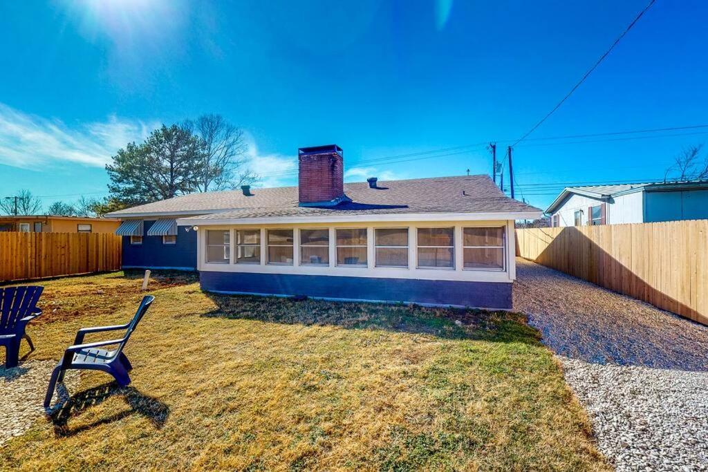 New Cozy Home 10 Min To Magnolia And Baylor Уэйко Экстерьер фото